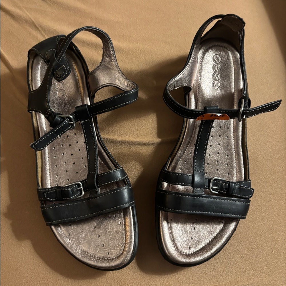 Ecco Flash Black Leather Strappy Slingback Sandals
